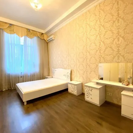 Gogol Street Atlantes *