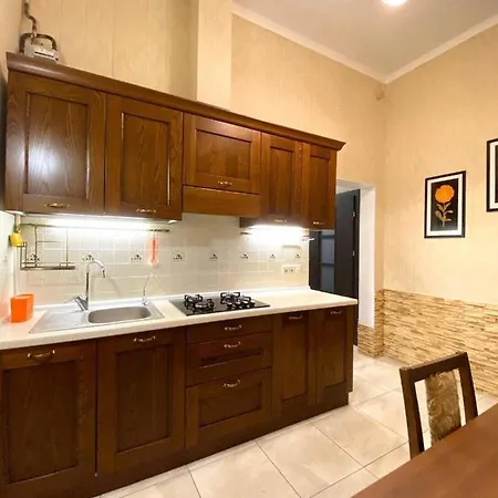 Gogol Street Atlantes Apartment